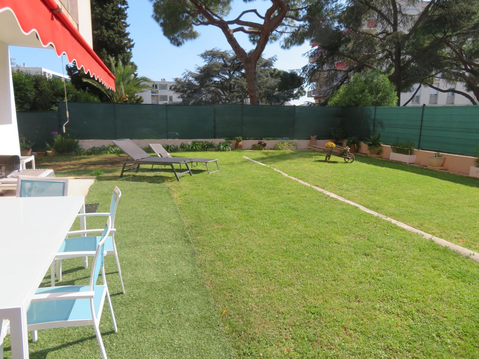 Superbe Rez De Jardin Dans Residence Au Calme Nice Exteriér fotografie